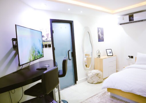 Apartment 401