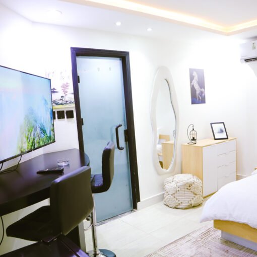 Apartment 401