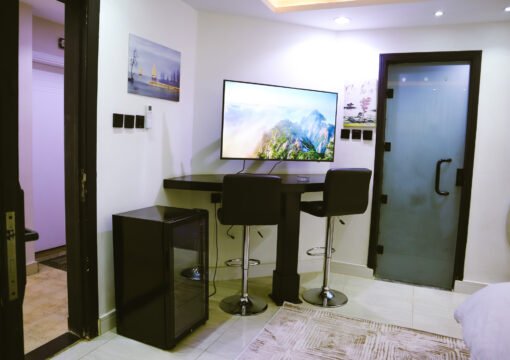 Apartment 401