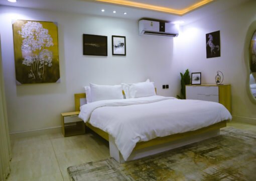 Apartment 404