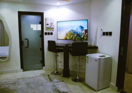 Apartment 404