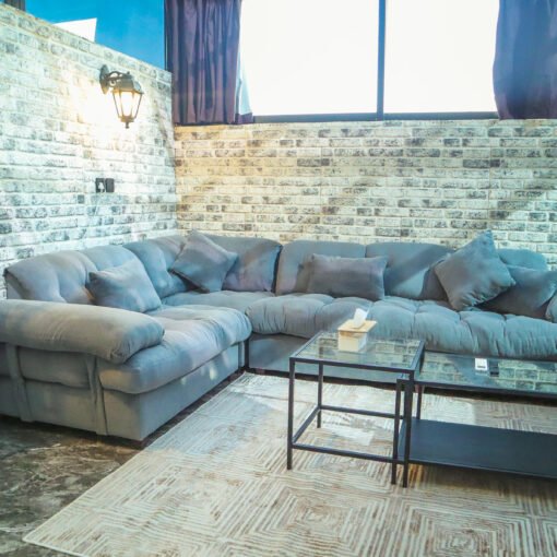Apartment 404
