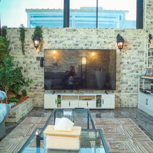 Apartment 404