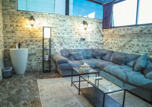 Apartment 404