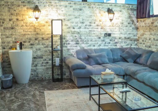 Apartment 404