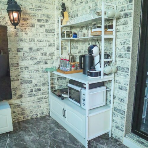 Apartment 404