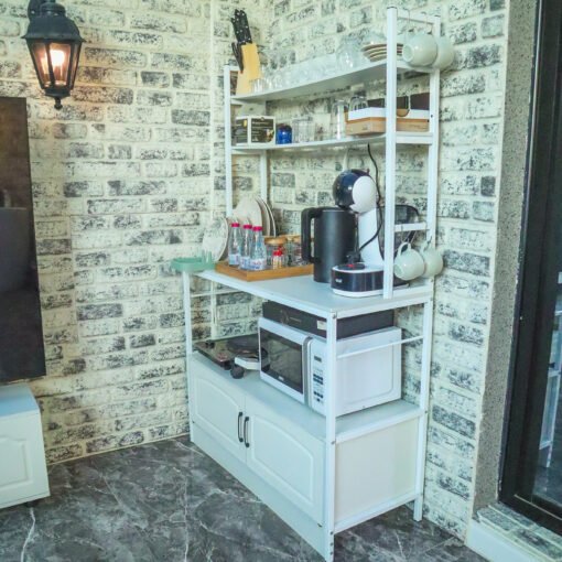 Apartment 404