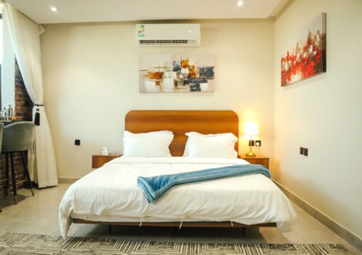 Apartment 60