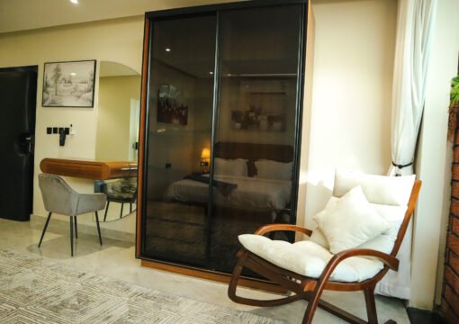 Apartment 60