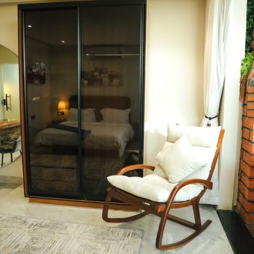 Apartment 60