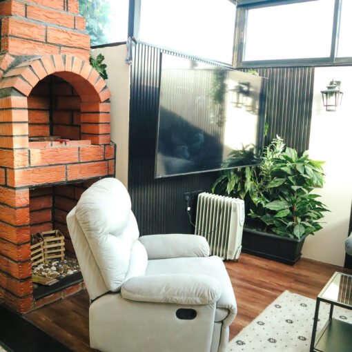 Apartment 60