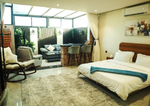 Apartment 60