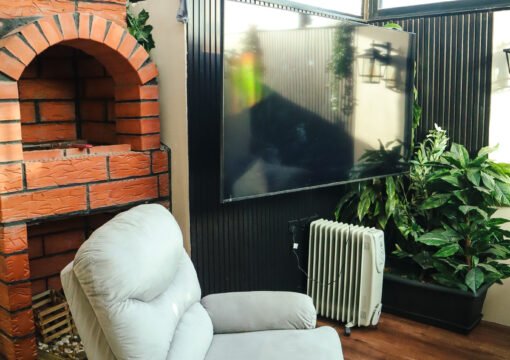 Apartment 60