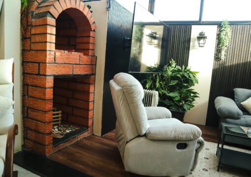 Apartment 60